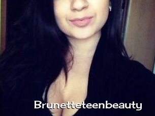 Brunetteteenbeauty