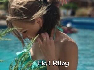 Hot_Riley