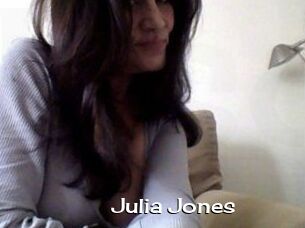 Julia_Jones