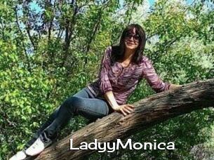 LadyyMonica