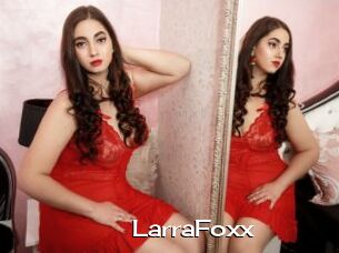 LarraFoxx