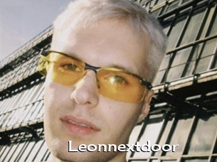 Leonnextdoor