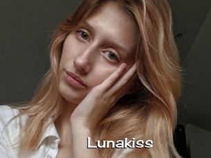 Lunakiss