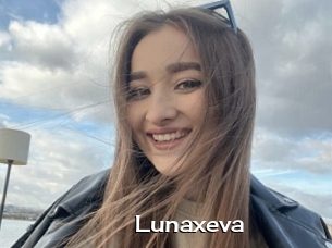 Lunaxeva