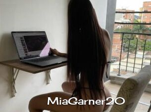 MiaGarner20