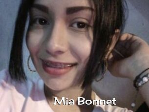 Mia_Bonnet