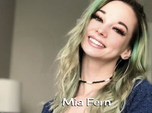 Mia_Fern