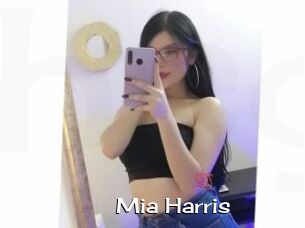 Mia_Harris