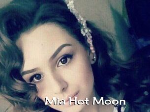 Mia_Hot_Moon