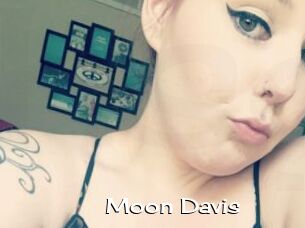 Moon_Davis