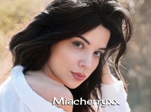 Miacherryxx