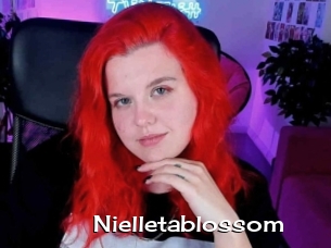 Nielletablossom