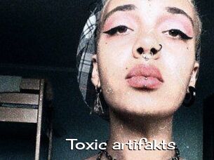 Toxic_artifakts